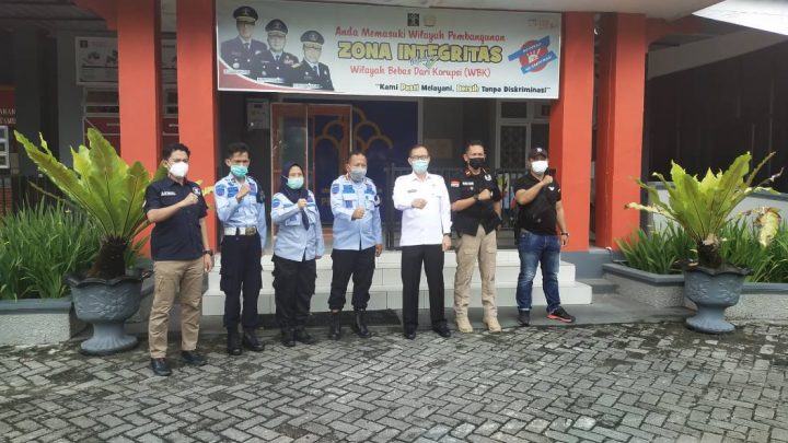 Terkini,id. Parepare - Badan Narkotika Nasional Provinsi Sulawesi Selatan melakukan kunjungan kerja di Lapas kelas II A kota Parepare. Rabu, 5 Mei 2021.