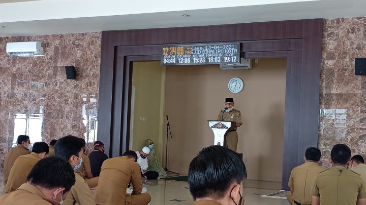 Wali Kota Parepare Bawakan Kultum Perdana di Masjid Binalipu Safari Ramadhan