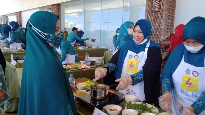 Erna Rasyid Taufan Ikuti Lomba Masak Berbasis Tingkat TP PKK Sulsel Pemkot Parepare