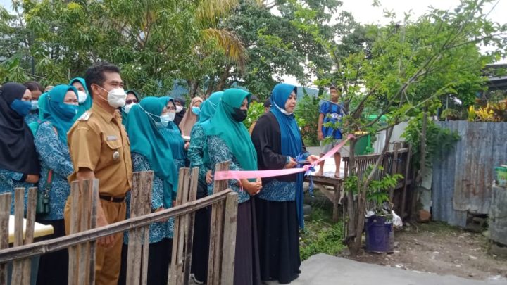 Berkeliling Bersama Penilai Administrasi PKK, Erna Rasyid Taufan : Kita Ingin Lihat Inovasi PKK Tingkat Kelurahan dan Kecamatan Kota Parepare