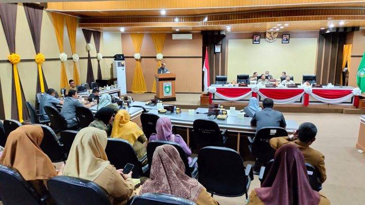 Iwan Asaad Serahkan Rancangan Ranperda Pajak dan Restribusi Daerah Kepada DPRD Parepare Pemkot Parepare