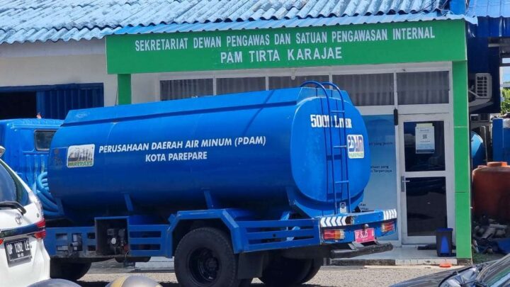 Pastikan Distribusi Air ke Pelanggan Berjalan Baik Selama Musim Kemarau, PAM Tirta Karajae Gerakkan Mobil Tangki Pemkot Parepare