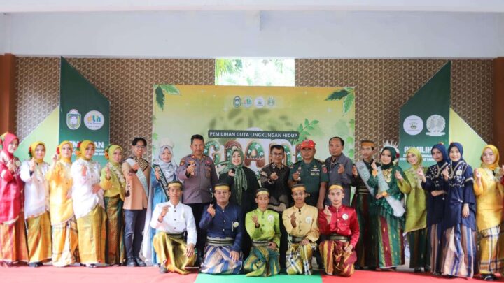 Ikatan Duta Lingkungan Hidup Parepare Anugerahi Erna Rasyid Taufan Bunda Lingkungan Hidup Pemkot Parepare