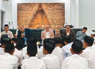 Masjid Modern Kurir Langit