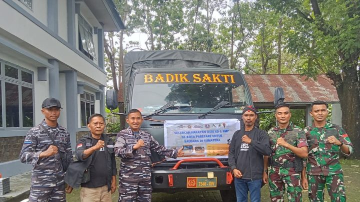 Langkah Nyata Media untuk Negeri, Bantuan FKM Parepare Tiba di Markas TNI AL Makassar