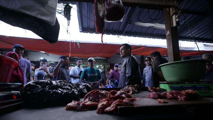 Pastikan Harga Tetap Terkendali, Pemkot Parepare Sidak Sembako di Pasar Tradisional Lakessi Pasar tradisional