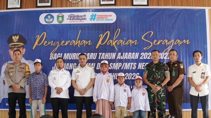 Seragam Gratis